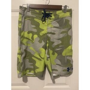Under Armour Swim Trunks‎ Men's Heat Gear Trunks Board Shorts Size 28 Camo Green